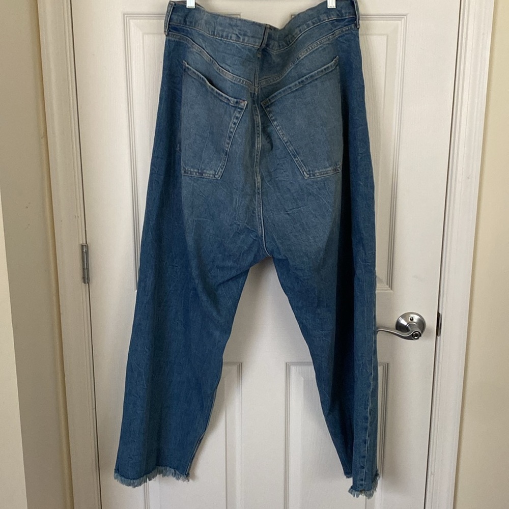 Old Navy Extra High-Rise Sky-Hi Straight Secret Slim Pockets Blue Jeans Size 24 - Picture 9 of 10